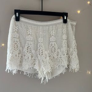 XL shorts - white - lacey boho
